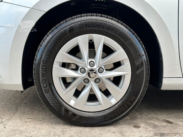 Varevogn SKODA 1.0MPi Selection PDC/H V.Cockpit SHZ LED LM15"