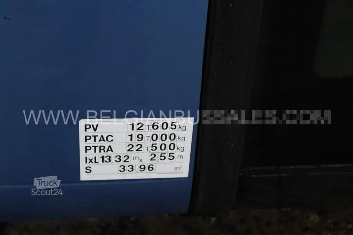 Autobús interurbano Mercedes-Benz Intouro L / 13.3m / Airco