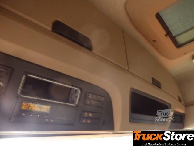 Swap body truck  Actros 2551LL LENKACHSE BDF