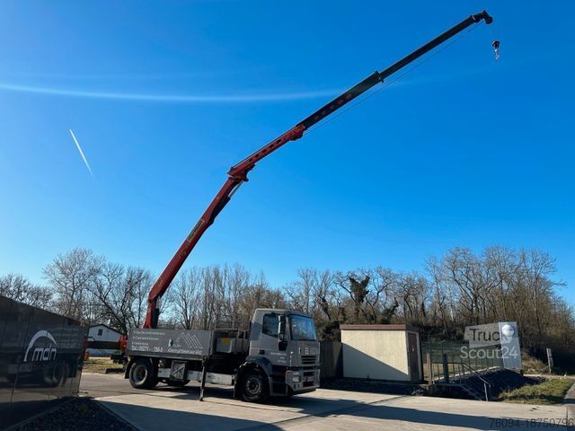 Grue montée sur camion IVECO 4x2 Montagekran 31m SEILWINDE