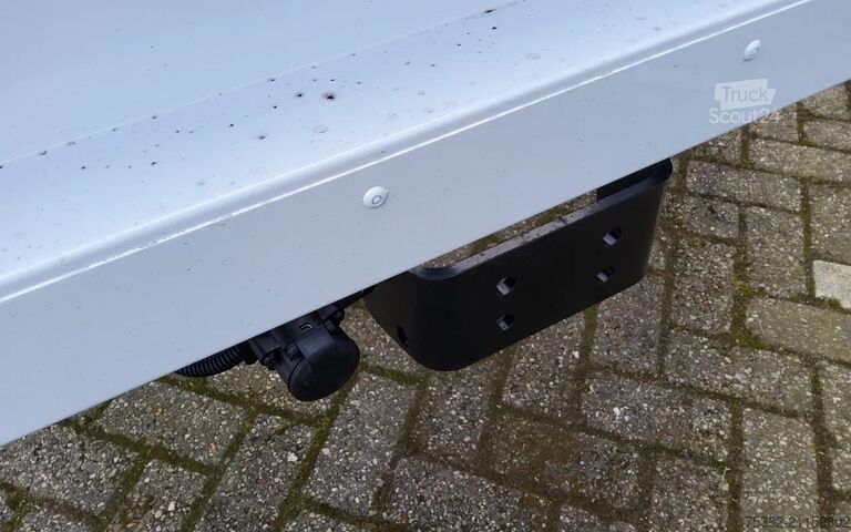 Chassis met cabine Renault MASTER NEW 170.35 CHASSIS RTWD DUBBELLUCHT