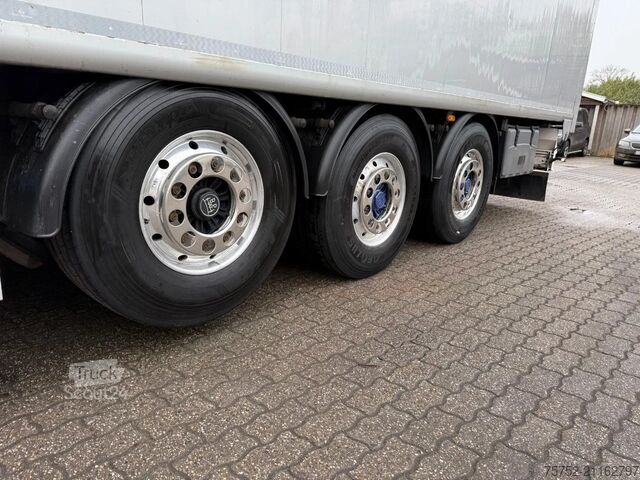 Ruchoma podłoga Kraker CF 200 92m3 Cargo Floor Liftas Alcoa Zilver met...