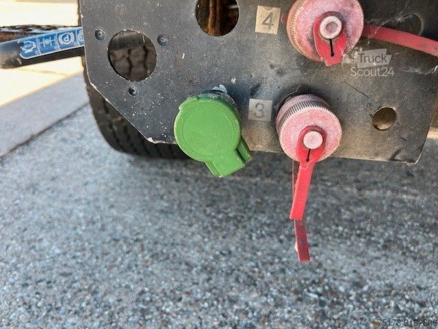 شاحنة قلّابة بذراع تحميل متحرك MAN TGM 13.240 4X4 Abrollkipper