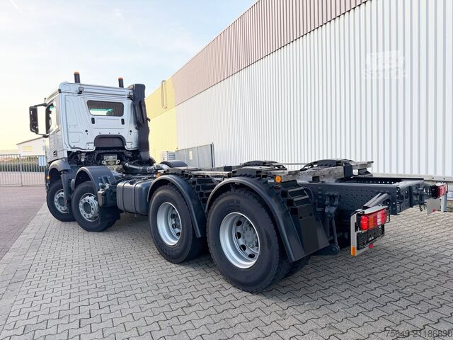 Háromirányú billenő teherautó Mercedes-Benz Arocs 3253 L 8x4/4 Arocs 3253 L 8x4/4, MultimediaCockpit, Navi, Motorabtrieb