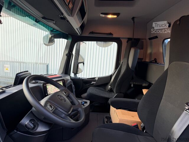 Háromirányú billenő teherautó Mercedes-Benz Arocs 3253 L 8x4/4 Arocs 3253 L 8x4/4, MultimediaCockpit, Navi, Motorabtrieb