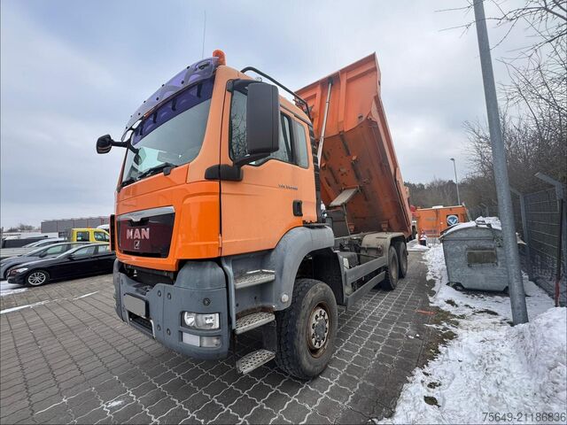 Spezial-LKW MAN TGS 33.440 6x6 BB TGS 33.440 6x6 BB, Stahlmulde ca. 8m³, hydr. Heckklappe