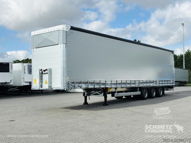 Semi-reboque aberto com lona Schmitz Cargobull Curtainsider Mega Getränke