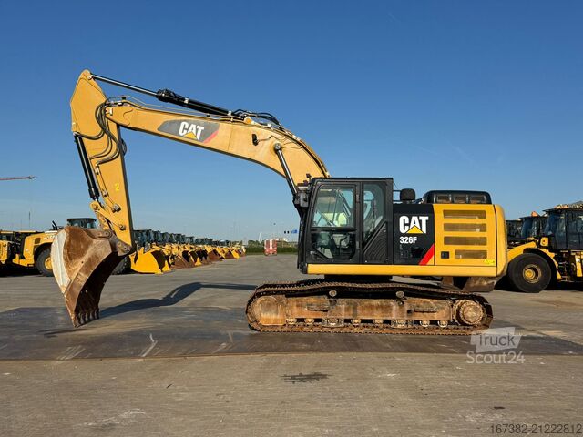 Pelle sur chenilles Caterpillar 326FL