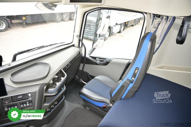 Trattore stradale standard VOLVO FH 500 Globetrotter XL I-ParkCool ACC