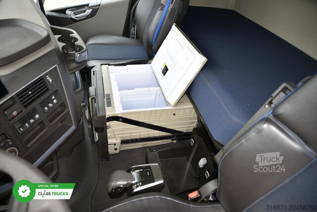 Trattore stradale standard VOLVO FH 500 Globetrotter XL I-ParkCool ACC