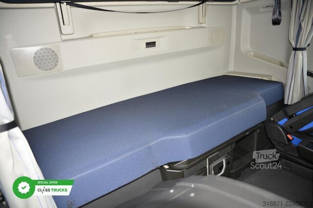 Trattore stradale standard VOLVO FH 500 Globetrotter XL I-ParkCool ACC