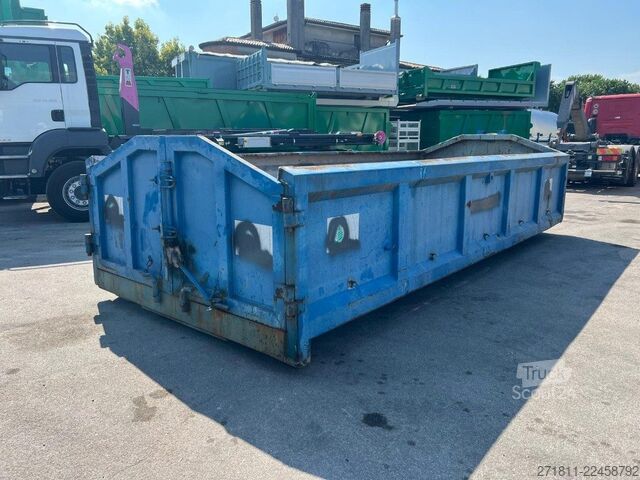 Контейнер с крюковым захватом  CONTAINER SCARRABILE USATO A CIELO APERTO
