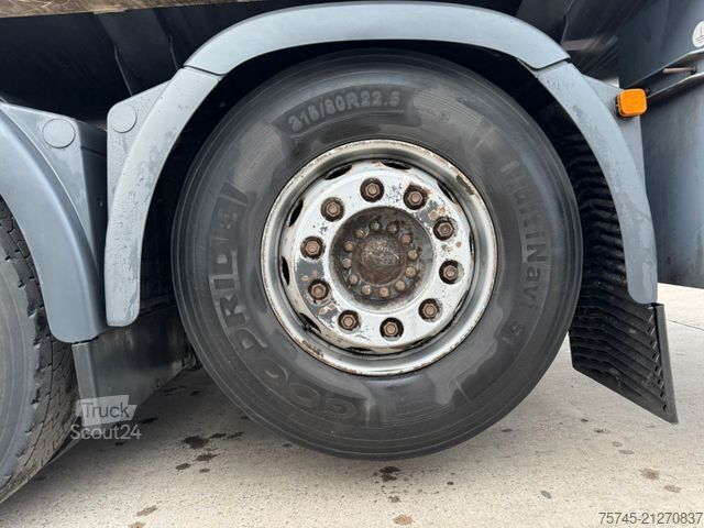 LKW mit Tankaufbau MAN TGS 26.360*3 KAMMER MIT OBEN UND UNTEN*LENK&LI