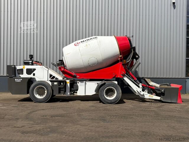 Blender Minrui 4M3 Self Loading Concrete Mixer 4x4