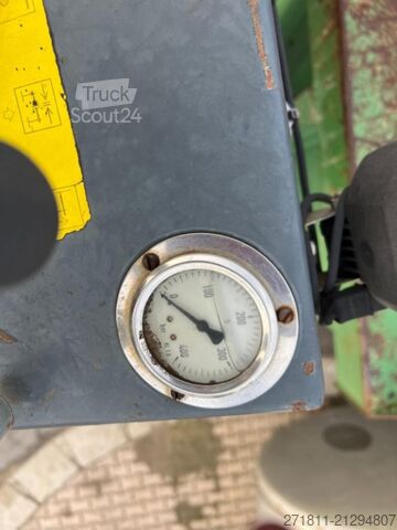 Camión portacontenedores de gancho Iveco IVECO EUROCARGO 160E25K SCARRABILE CON GRU