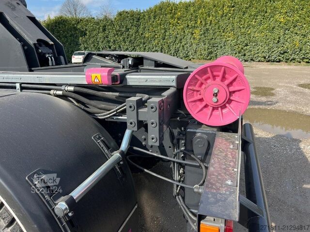 Camión portacontenedores de gancho IVECO IVECO TRAKKER 360 SCARRABILE 6X4