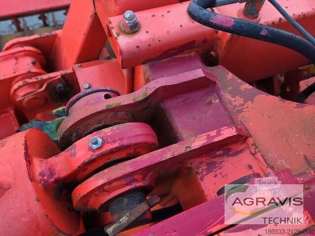 Chargeur de cour Kuhn HR 6004 DR