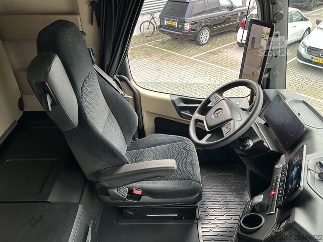 Standard-SZM Mercedes-Benz Actros 1842 Streamspace / 574 dkm / Tacho V2 / ...