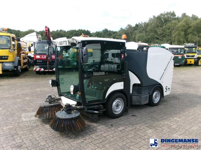 Varredora de rua Boschung S2 street sweeper