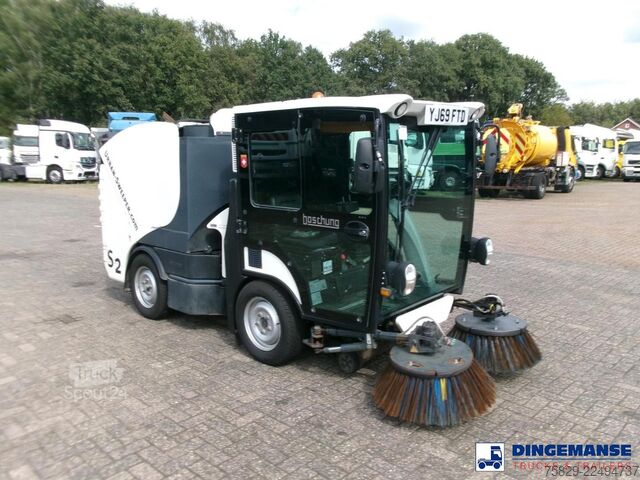 Varredora de rua Boschung S2 street sweeper