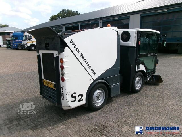 Varredora de rua Boschung S2 street sweeper
