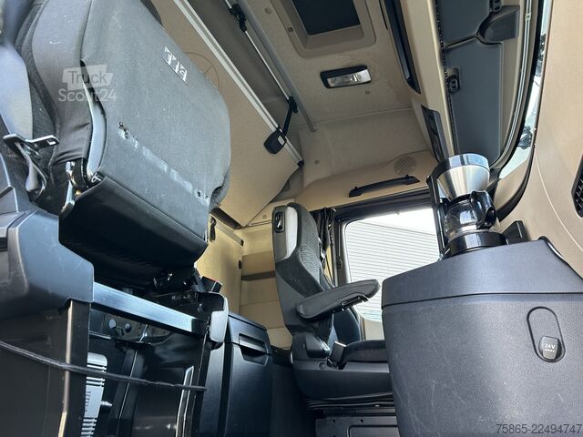 Standard-SZM Mercedes-Benz Actros 1842 Streamspace / 627 dkm / Tacho V2 / ...