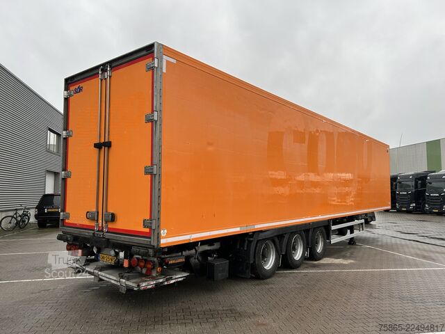 النقل المبرد / المجمد SOR Iberica SOR-S3E / Carrier Vector 1550 / Frigo / Loadlif...