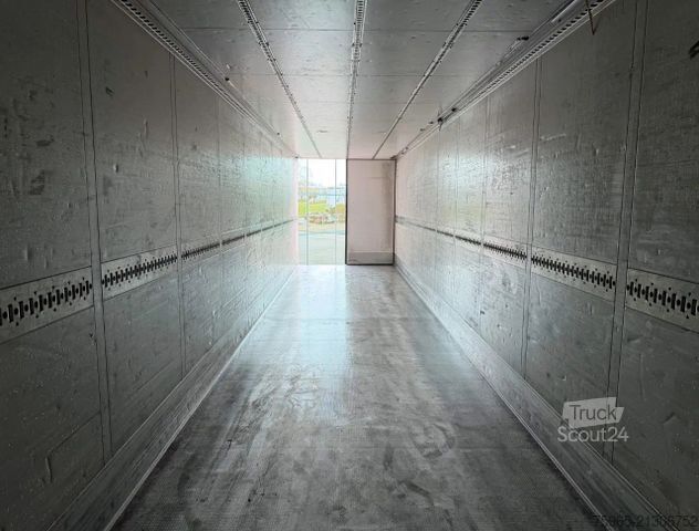 Reefer semitrailer SCHMITZ CARGOBULL SKO 24 THERMO KING SL 400-e FLOWERWIDE HOLLAND-T