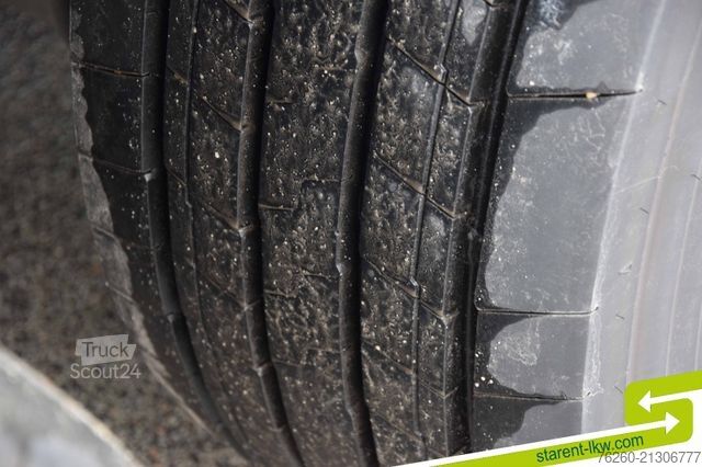 Hladilna polprikolica SCHMITZ CARGOBULL ThermoKing SLXi300 DD Ferry Lashing FP60 MIETE