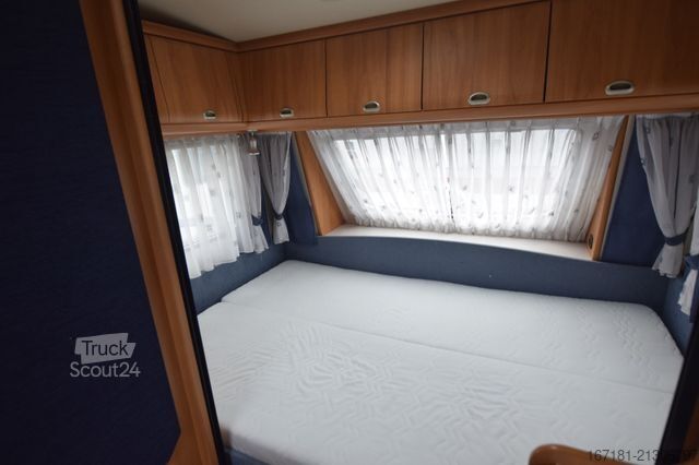 Caravane HOBBY De Luxe Easy 440 SF mit Vorzelt