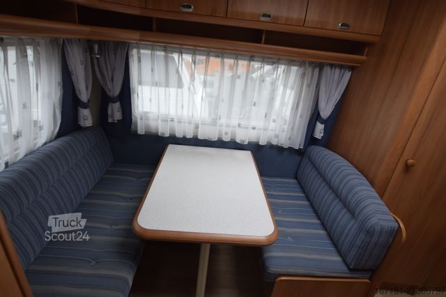 Caravane HOBBY De Luxe Easy 440 SF mit Vorzelt