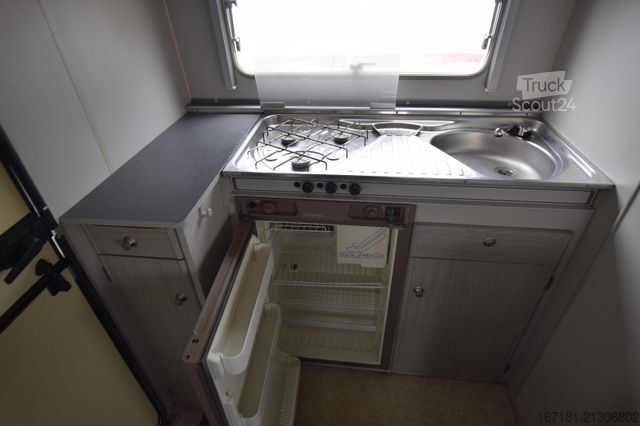 Caravane DELTA 4600 MD mit Vorzelt