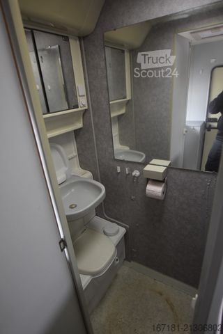 Caravane DELTA 4600 MD mit Vorzelt