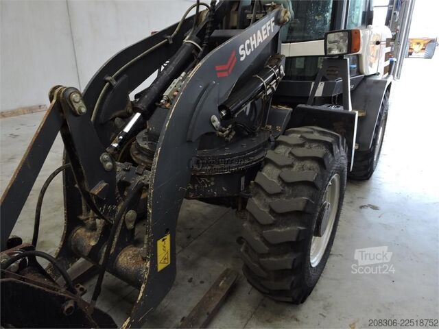 Ratinis krautuvas TEREX TL70 + Fork