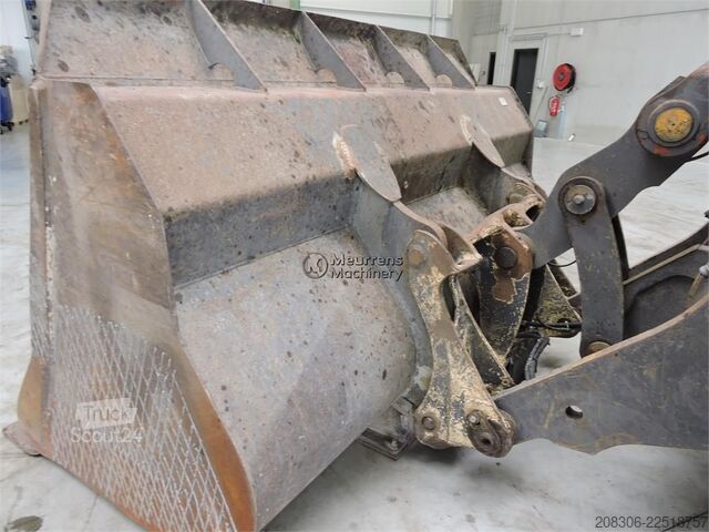Ratinis krautuvas VOLVO L120F Sw/3rd function
