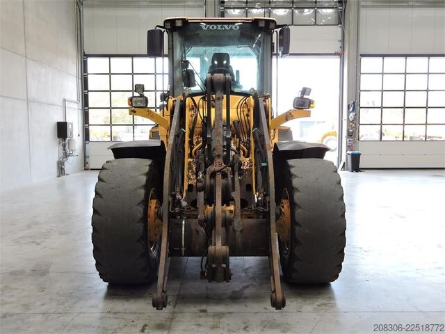 Ratinis krautuvas VOLVO L90F 3rd Function