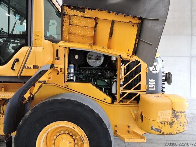 Ratinis krautuvas VOLVO L90F 3rd Function