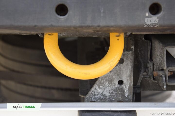 Semiremorcă frigorifică SCHMITZ CARGOBULL SKO FP 60 ThermoKing SLXi 300