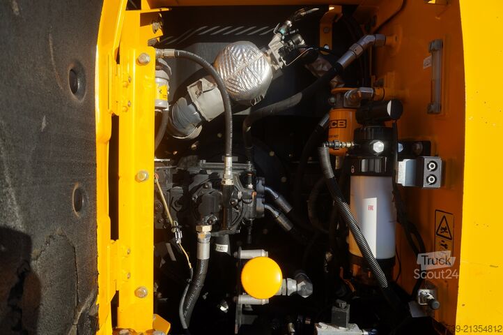 Bandgrävmaskin JCB JS 145LC crawler excavator / 4800 MTH