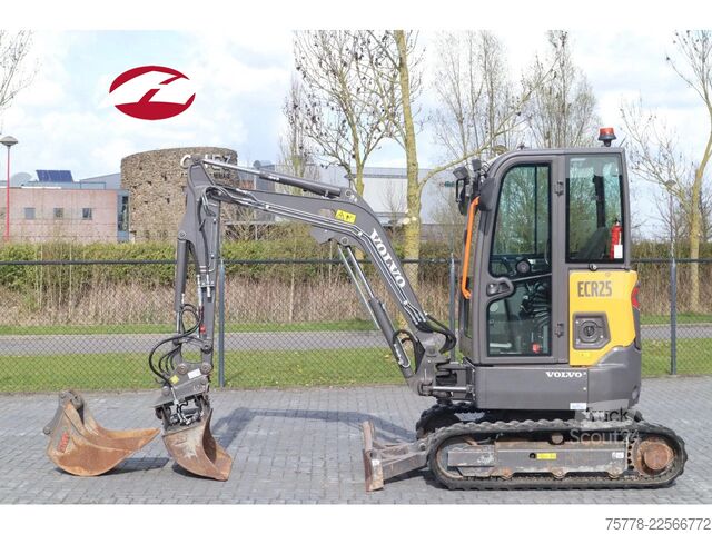 Minirýpadlo Volvo ECR25 ELECTRIC | JECR25D | TILTBUCKET | BUCKET ...
