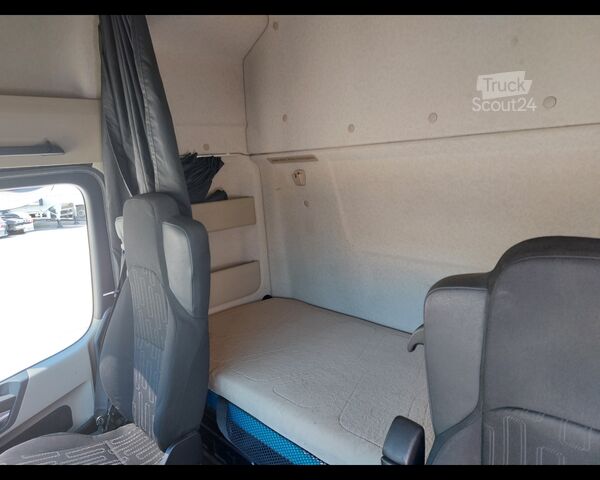 Standard SZM MERCEDES-BENZ VI Actros 4 18 4x2 - actros 1845 LS cab. . 2,3 EuroVI(E5)