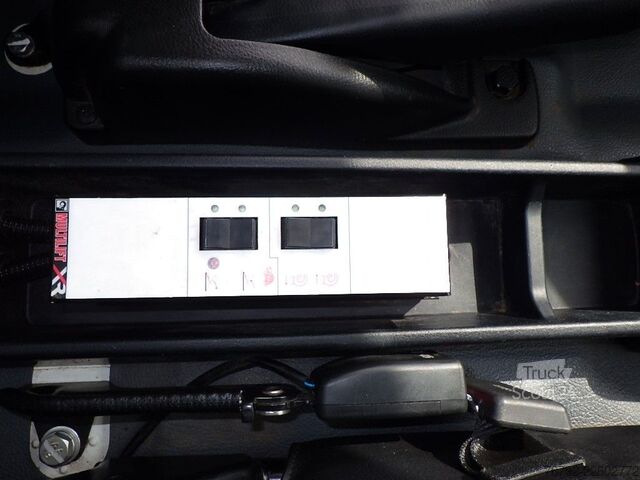 Damperli panelvan FUSO Canter 7 C 18 HIAB Abroller/AHK/Klima/LED/24 tkm