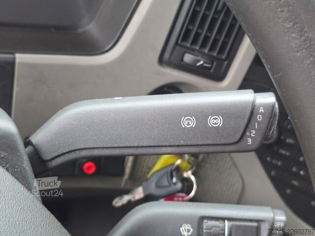 Kühlkoffer-LKW VOLVO FM420*FRIGOBLOCK*VOLLLUFT*PALFINGER LBW  2.5T*