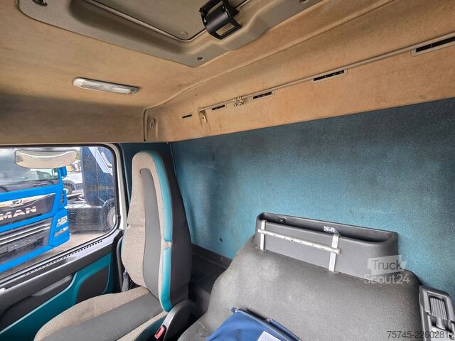Camion frigorifique VOLVO FM420*FRIGOBLOCK*ROHR DURCHLADER*LBW  2.5T*