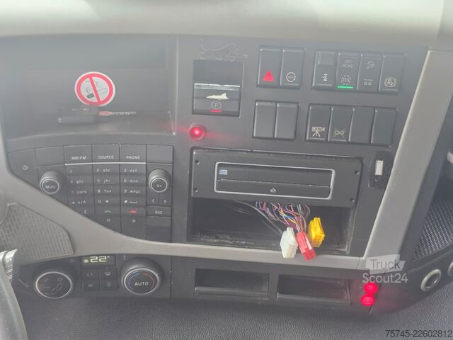 Camion frigorifique VOLVO FM420*FRIGOBLOCK*ROHR DURCHLADER*LBW  2.5T*