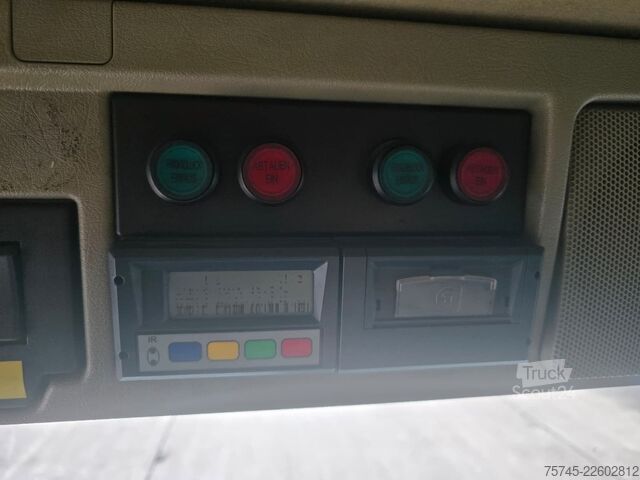 Camion frigorifique VOLVO FM420*FRIGOBLOCK*ROHR DURCHLADER*LBW  2.5T*