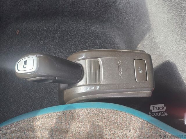 Camion frigorifique VOLVO FM420*FRIGOBLOCK*ROHR DURCHLADER*LBW  2.5T*