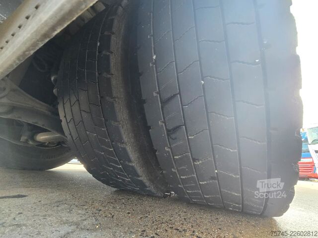 Camion frigorifique VOLVO FM420*FRIGOBLOCK*ROHR DURCHLADER*LBW  2.5T*