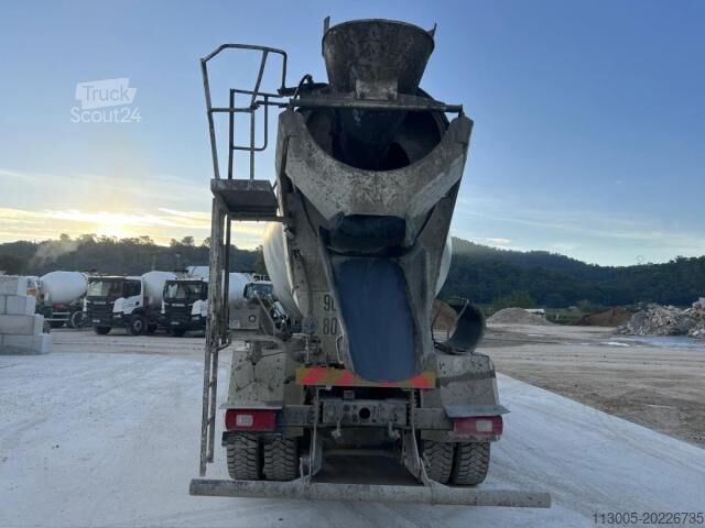 Camión hormigonera Iveco X-WAY 420 MALAXEUR 6m3 6X4