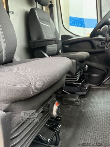 Camión autocaravana Iveco Dethleffs